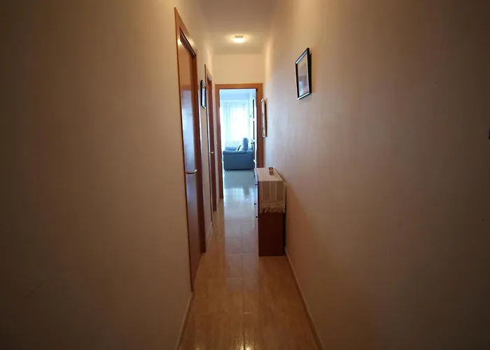 Acogedor En Zona Tranquila, Se Admiten Animales - Es-228-70
